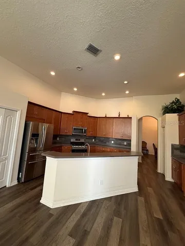 $3,100 | 2523 Bonterra Boulevard, Valrico, FL 33594