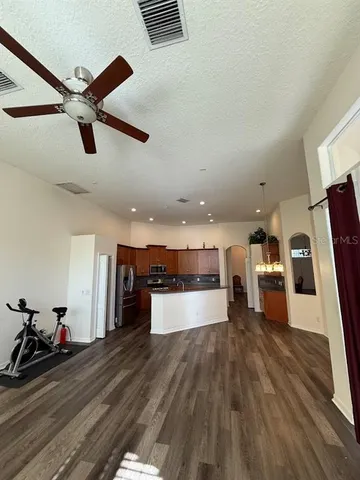 $3,100 | 2523 Bonterra Boulevard, Valrico, FL 33594