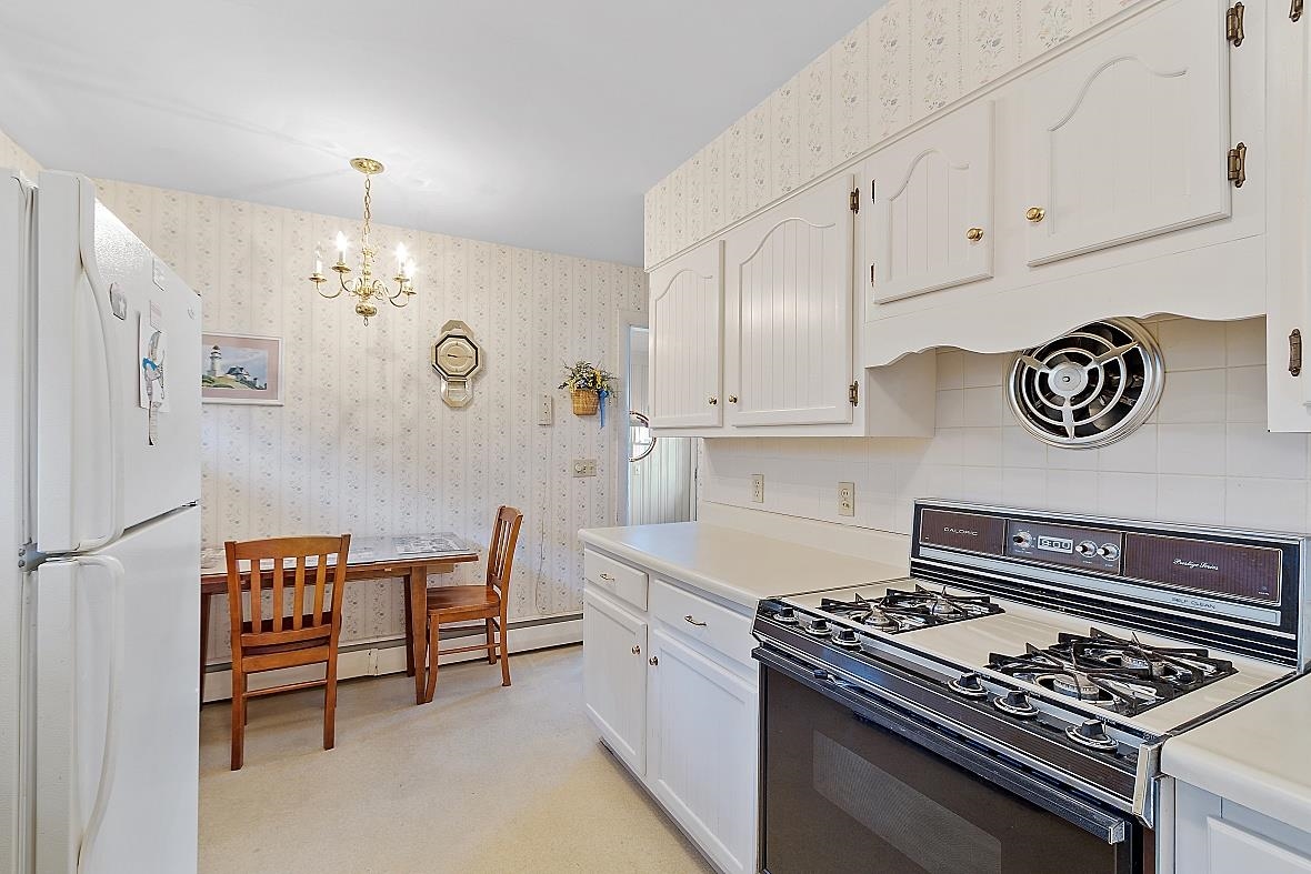8 Chapman Street Nashua, NH 03060 - Photo 12 of 34