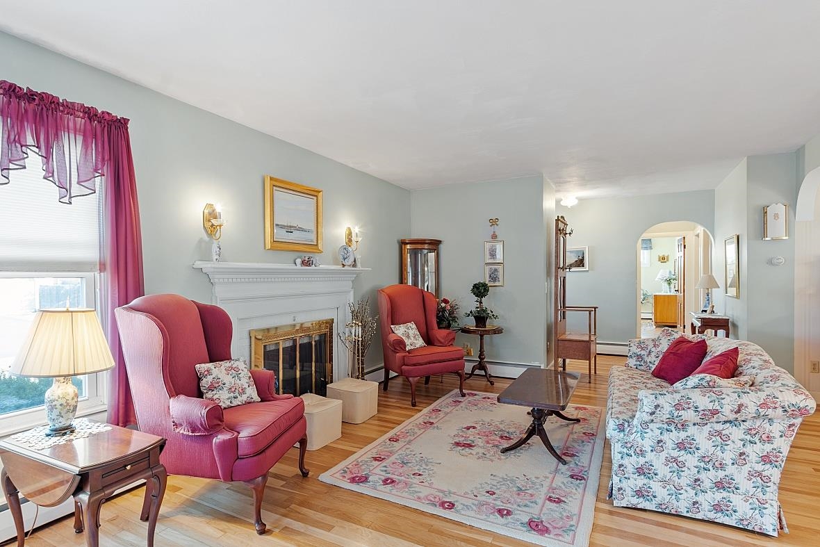 8 Chapman Street Nashua, NH 03060 - Photo 19 of 34