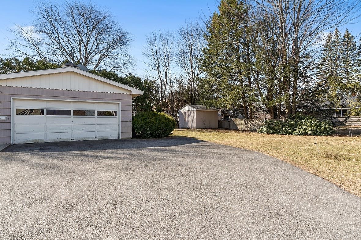 8 Chapman Street Nashua, NH 03060 - Photo 7 of 34
