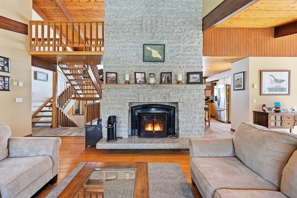$899,900 | 1023 North Woodstock Road, Southbridge, MA 01550