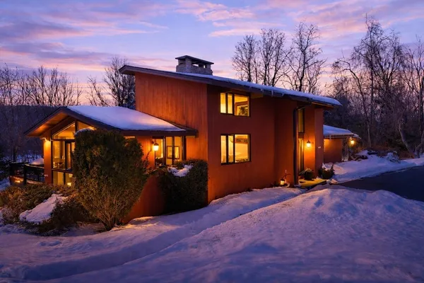 $899,900 | 1023 North Woodstock Road, Southbridge, MA 01550