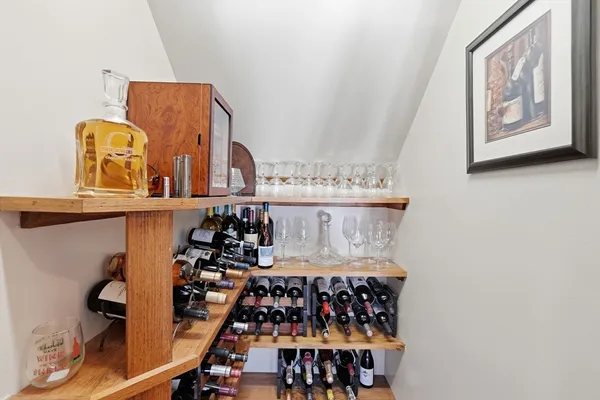 $899,900 | 1023 North Woodstock Road, Southbridge, MA 01550