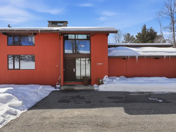 $899,900 | 1023 North Woodstock Road, Southbridge, MA 01550