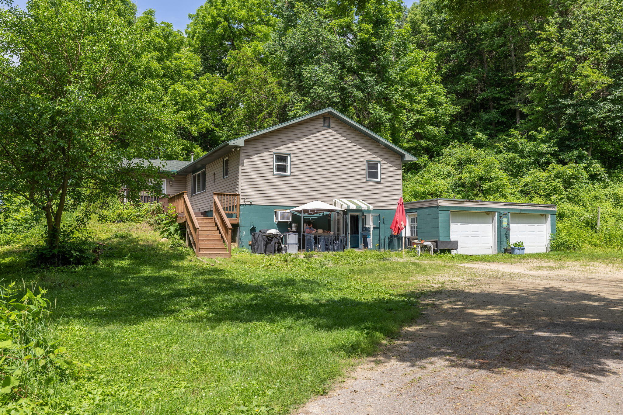 E590 Mundsack Road Genoa, WI 54632 - Photo 21 of 30 2 car attached garage