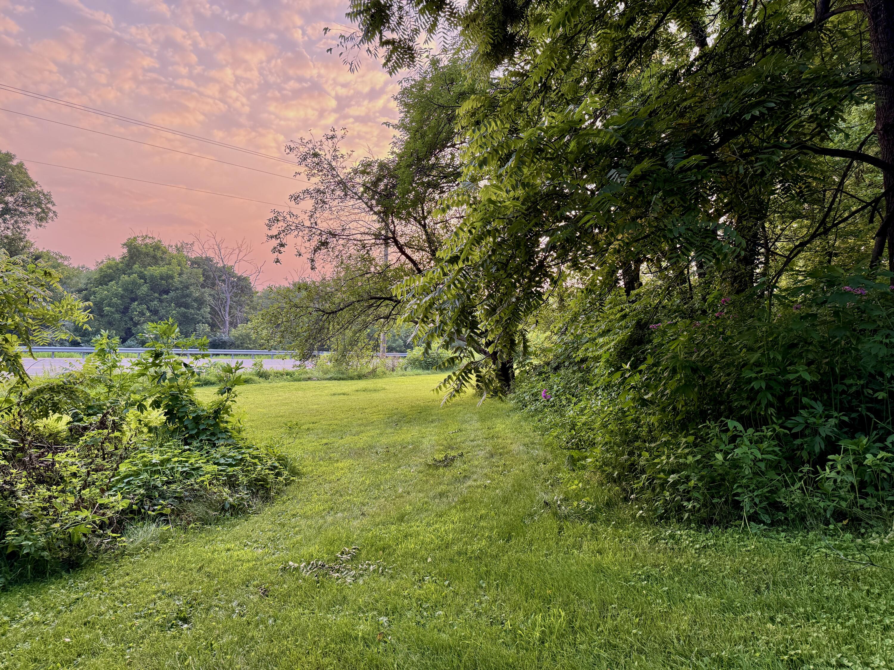 E590 Mundsack Road Genoa, WI 54632 - Photo 23 of 30 Sunset over the river
