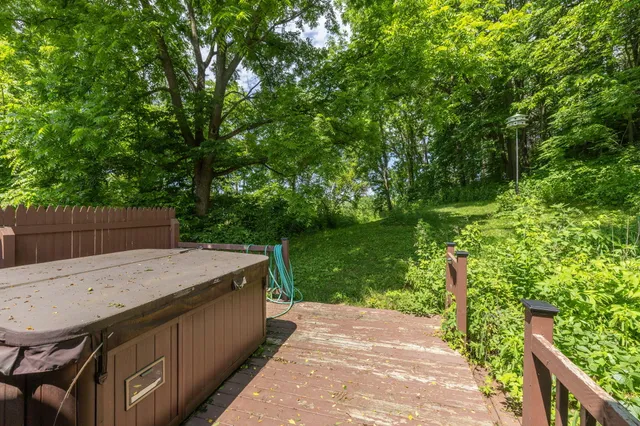 $294,500 | E590 Mundsack Road, Genoa, WI 54632