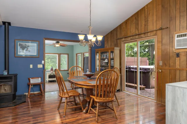 $294,500 | E590 Mundsack Road, Genoa, WI 54632