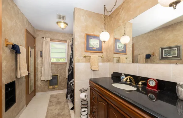 $294,500 | E590 Mundsack Road, Genoa, WI 54632