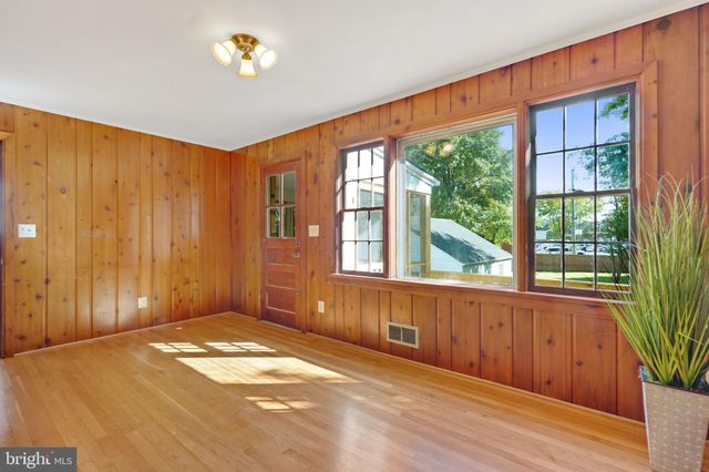 $1,300,000 | 5322 North 26th Street North, Arlington, VA 22207