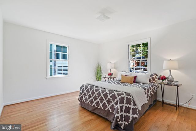 $1,300,000 | 5322 North 26th Street North, Arlington, VA 22207