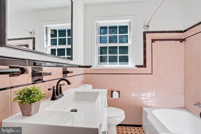 $1,300,000 | 5322 North 26th Street North, Arlington, VA 22207