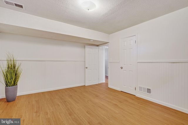 $1,300,000 | 5322 North 26th Street North, Arlington, VA 22207