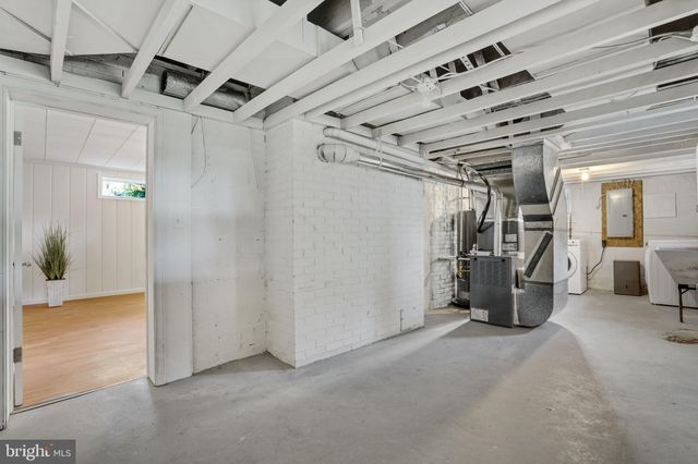 $1,300,000 | 5322 North 26th Street North, Arlington, VA 22207