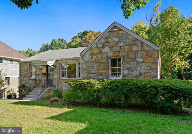 $1,300,000 | 5322 North 26th Street North, Arlington, VA 22207