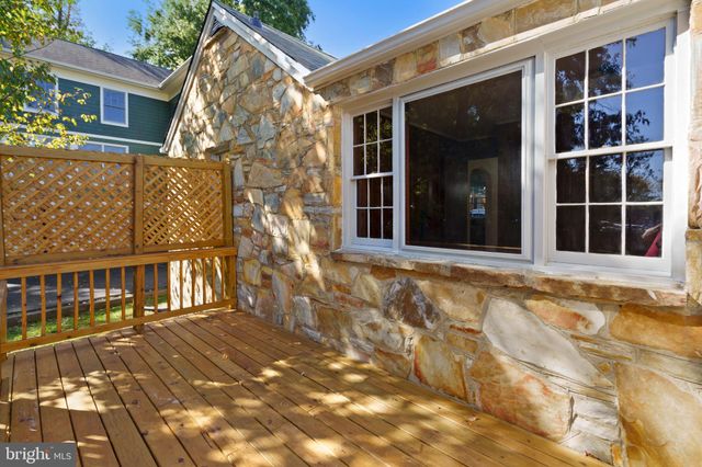 $1,300,000 | 5322 North 26th Street North, Arlington, VA 22207