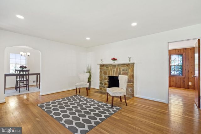 $1,300,000 | 5322 North 26th Street North, Arlington, VA 22207