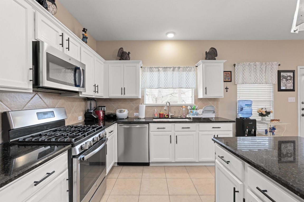 2334 Caprock Place Georgetown, TX 78626 - Photo 11 of 36