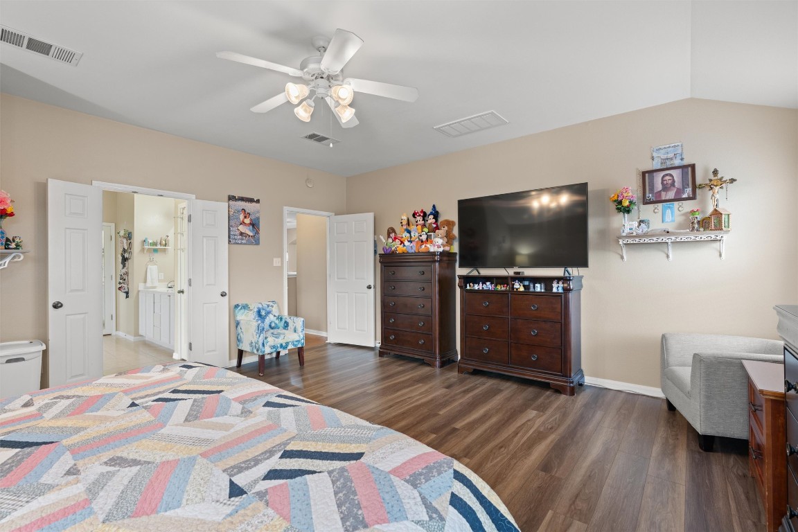 2334 Caprock Place Georgetown, TX 78626 - Photo 17 of 36