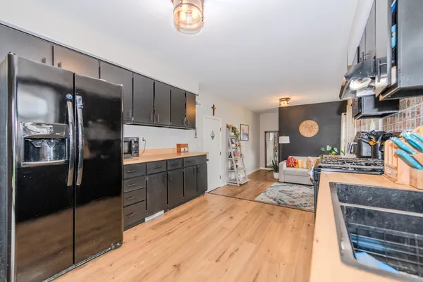$314,000 | 318 Cardinal Place, Shorewood, IL 60404