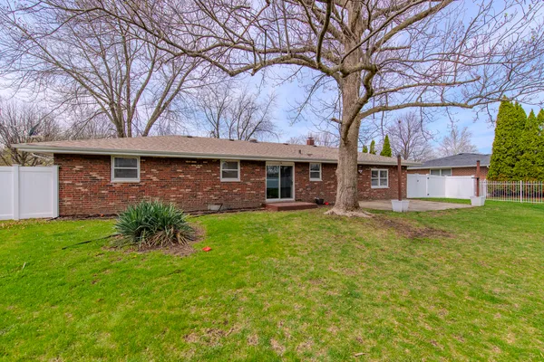 $314,000 | 318 Cardinal Place, Shorewood, IL 60404