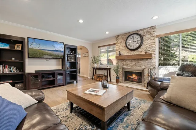 a view of a dining room and livingroom view