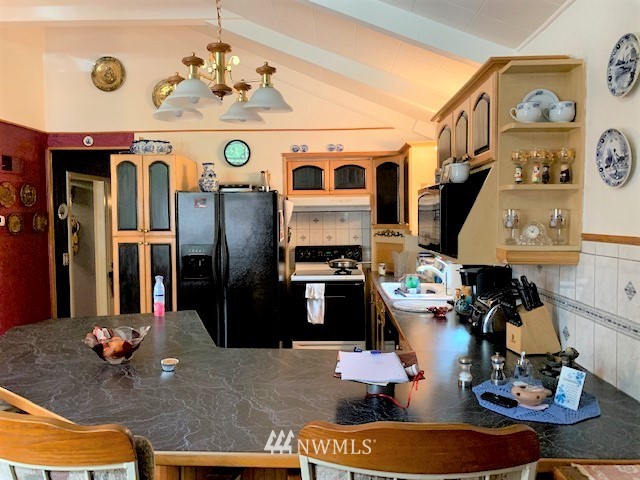 182 Sunstone Road Packwood, WA 98361 - Photo 8 of 16 Gallery Image 8