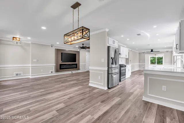 $459,999 | 95 Chaucer Court, Lakewood, NJ 08701