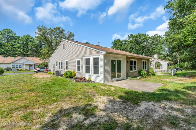 $459,999 | 95 Chaucer Court, Lakewood, NJ 08701