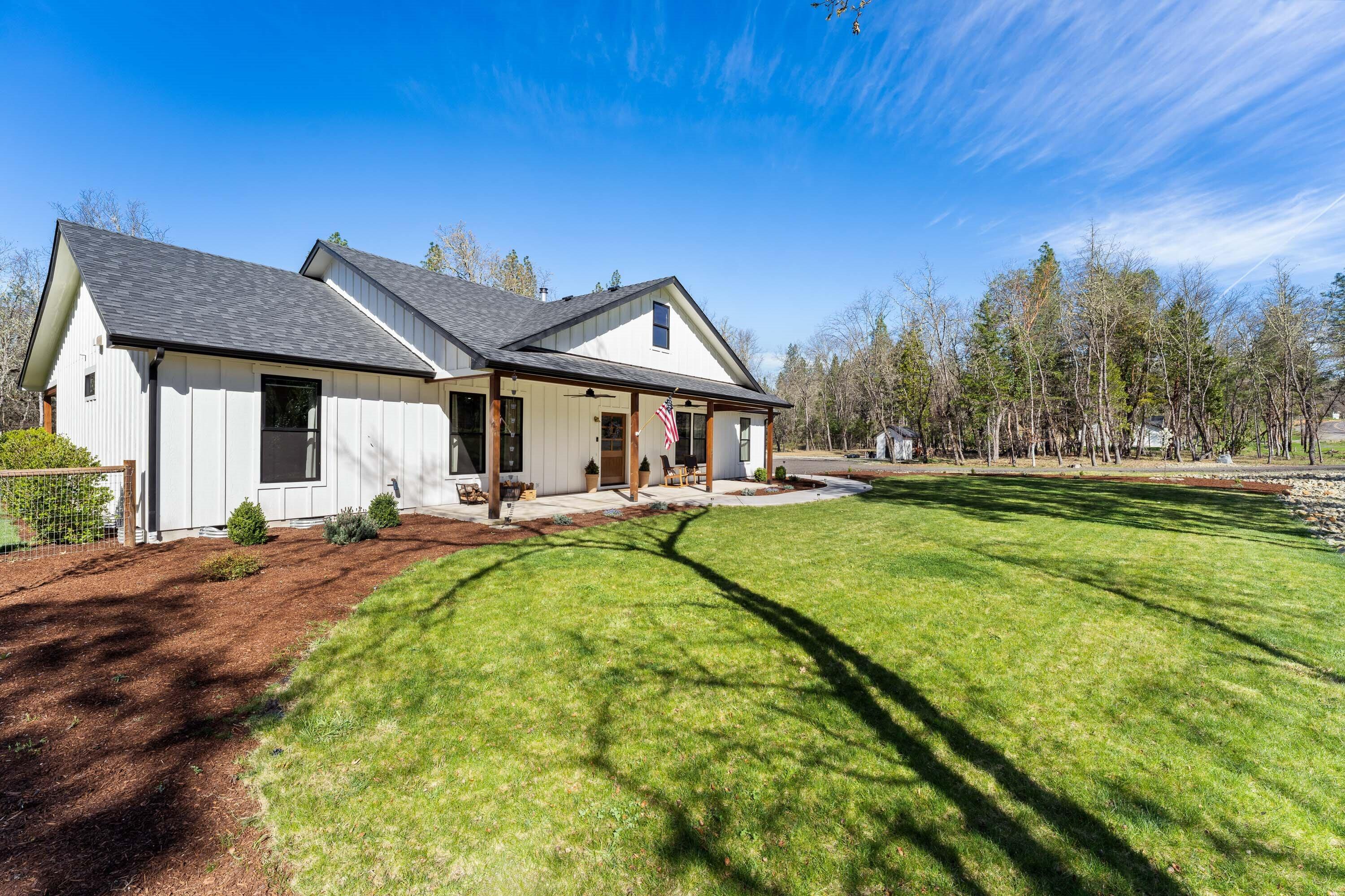 1398 Ellison Loop Merlin, OR 97532 - Photo 4 of 45 Gallery Image 4