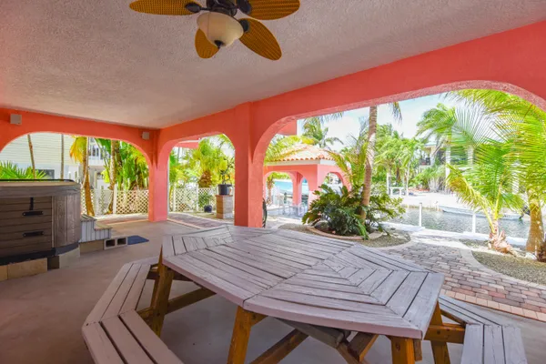 $1,550,000 | 29635 Saratoga Avenue, Big Pine Key, FL 33043