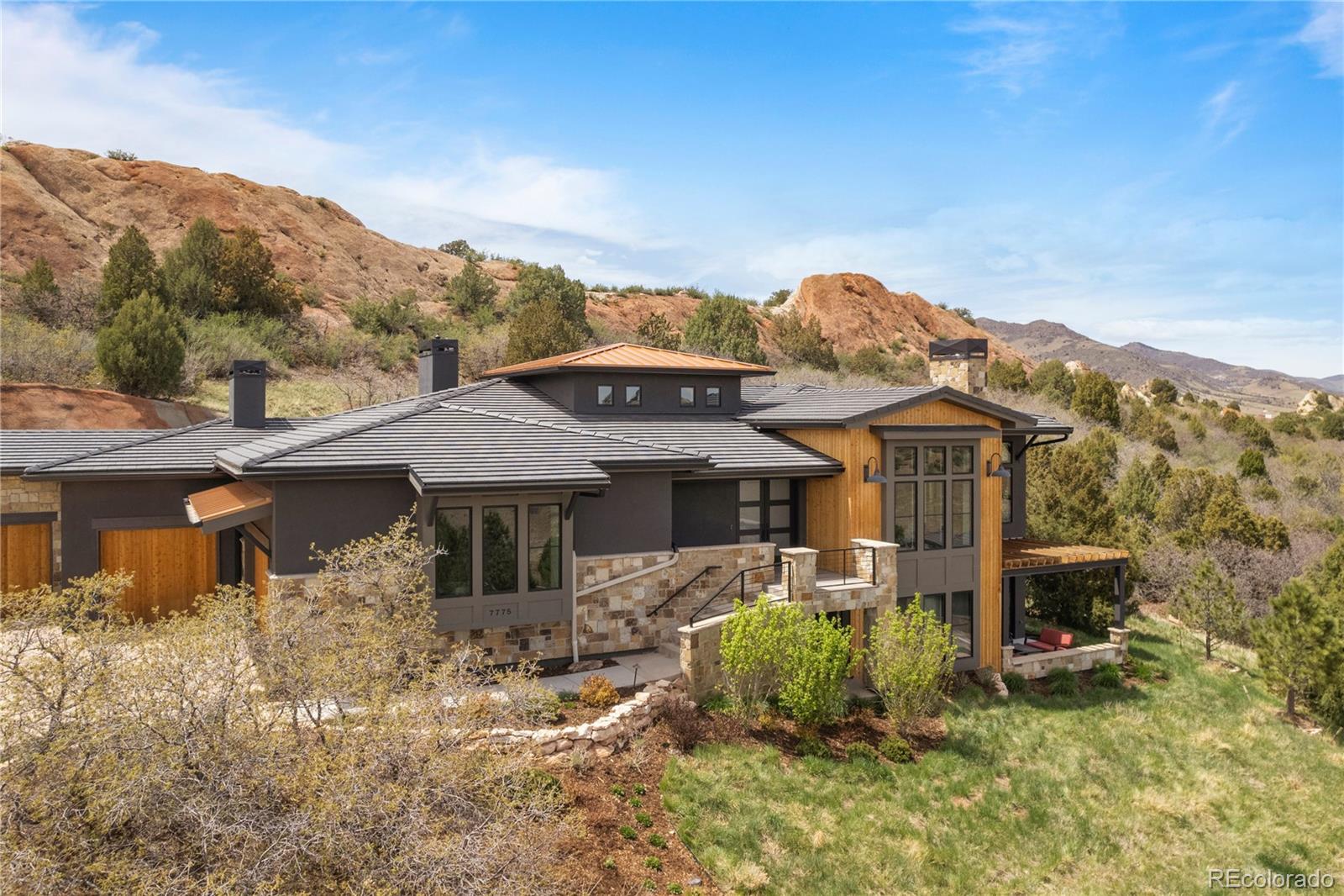 7775 Raphael Lane Littleton, CO 80125 - Photo 2 of 39 Gallery Image 2