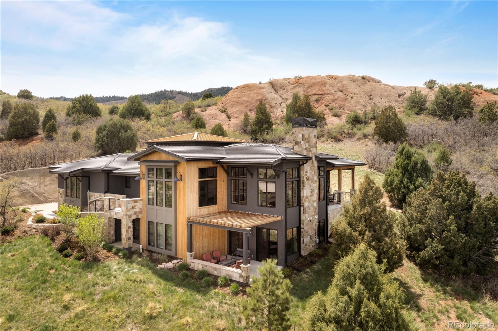7775 Raphael Lane Littleton, CO 80125 - Photo 3 of 39 Gallery Image 3