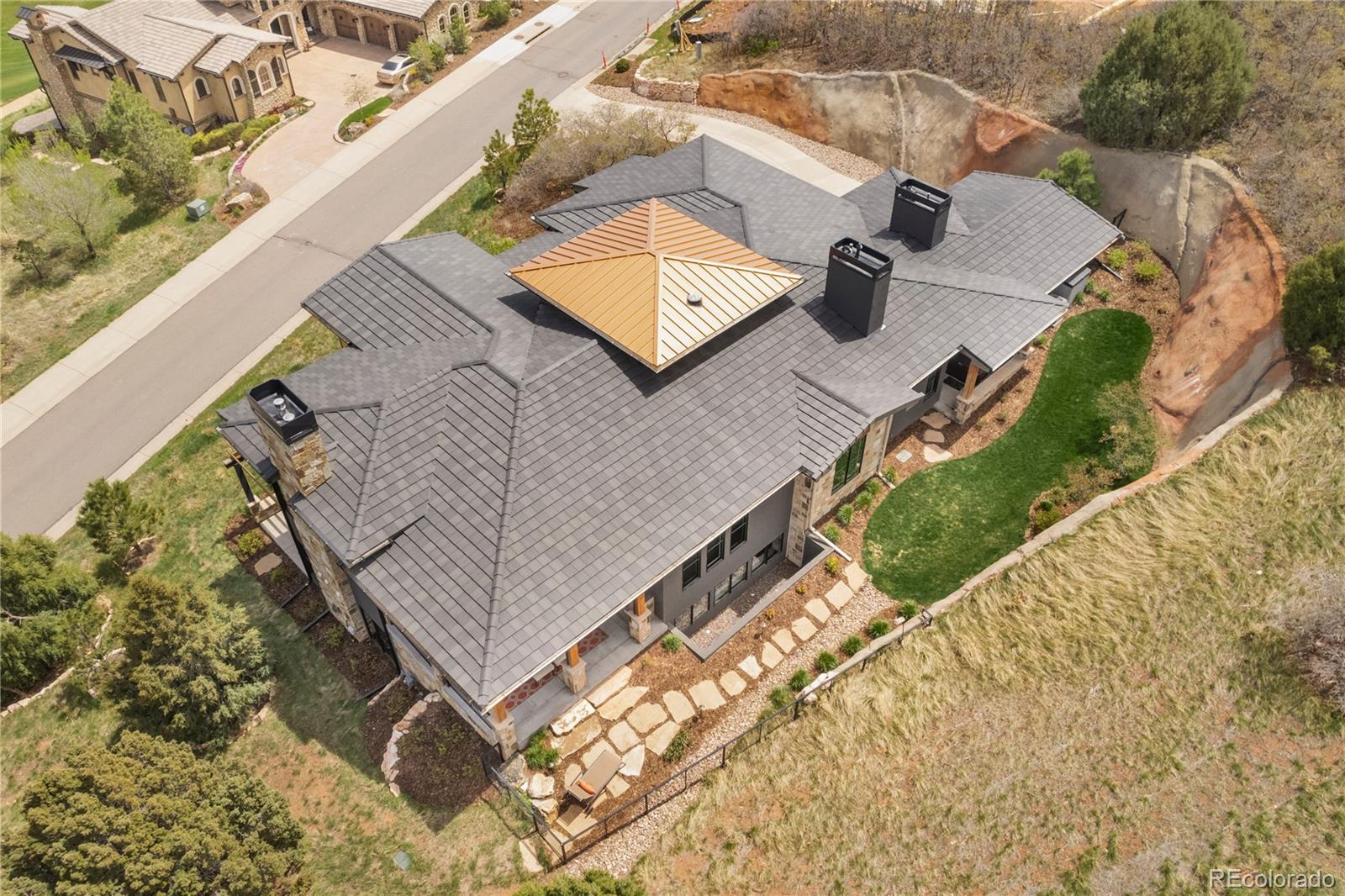 7775 Raphael Lane Littleton, CO 80125 - Photo 4 of 39 Gallery Image 4