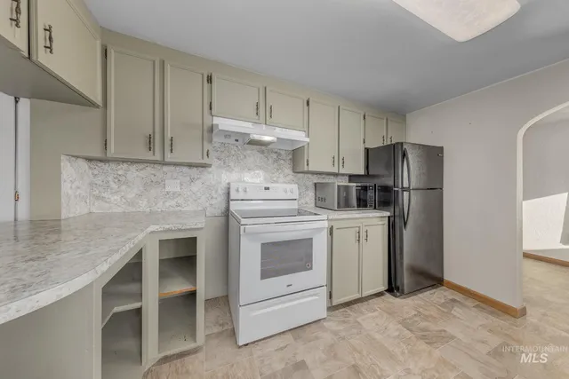 $460,000 | 4555 Hyline Road, Ontario, OR 97914