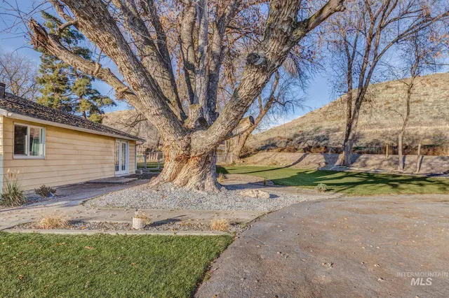 $460,000 | 4555 Hyline Road, Ontario, OR 97914