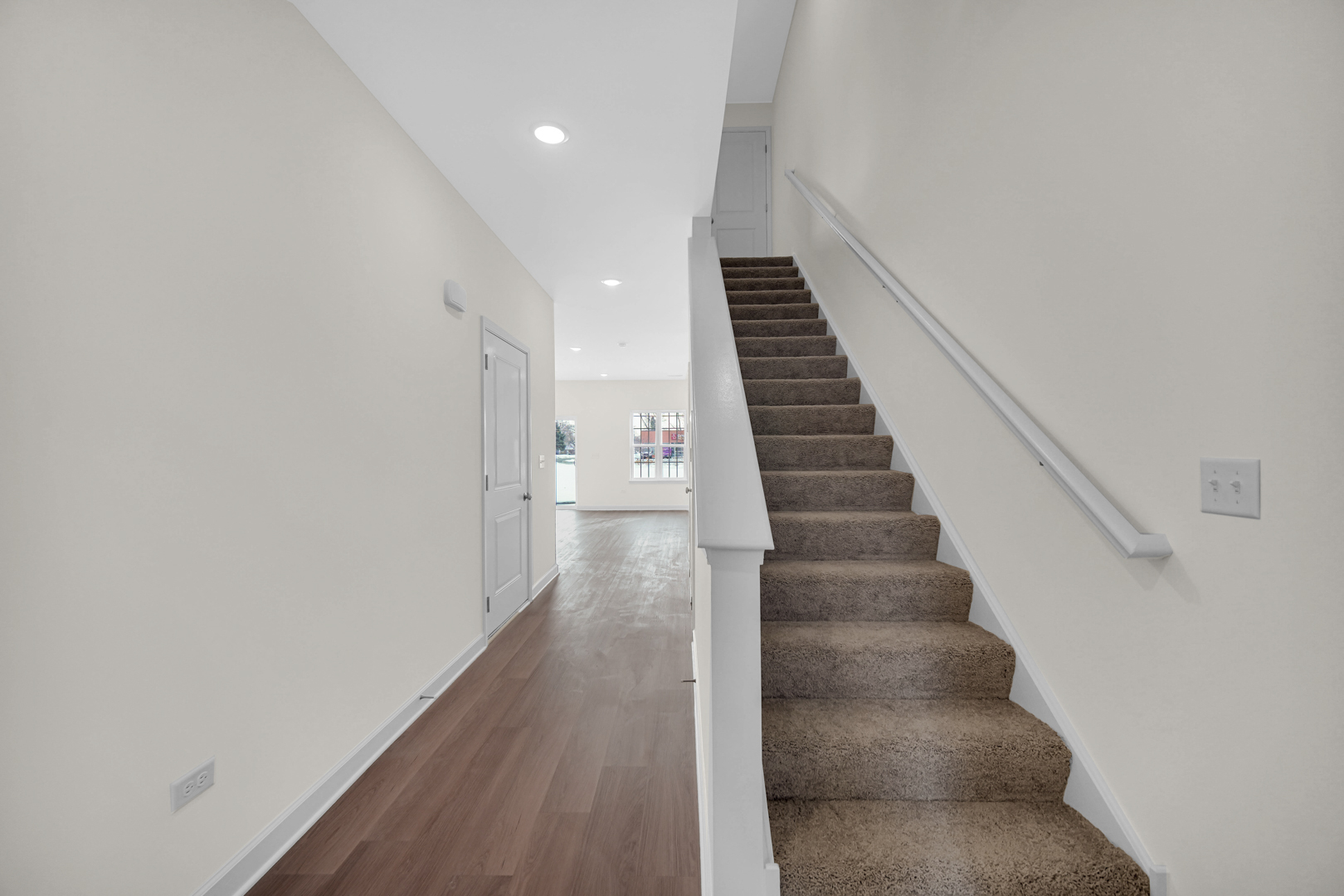 5404 135th Street Crestwood, IL 60418 - Photo 3 of 23 a view of entryway and hall with wooden floor