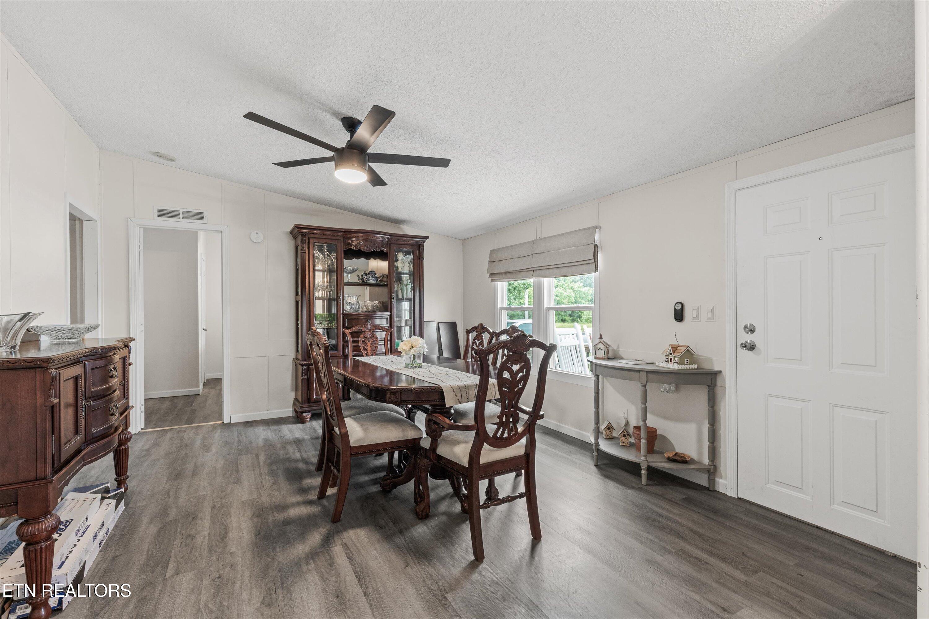 928 Walker Road Maryville, TN 37801 - Photo 15 of 33 Den or Dining