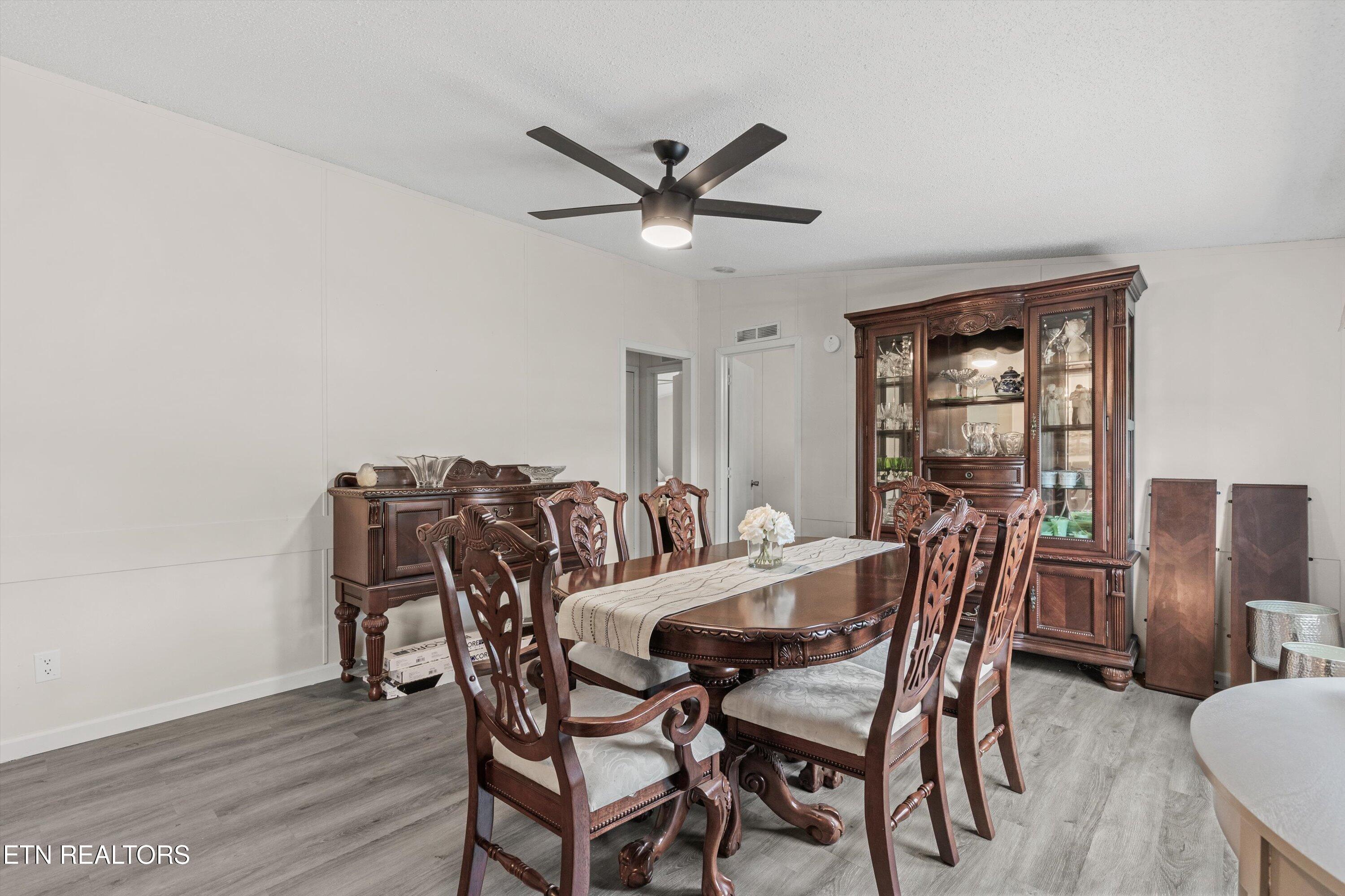 928 Walker Road Maryville, TN 37801 - Photo 16 of 33 Den or Dining