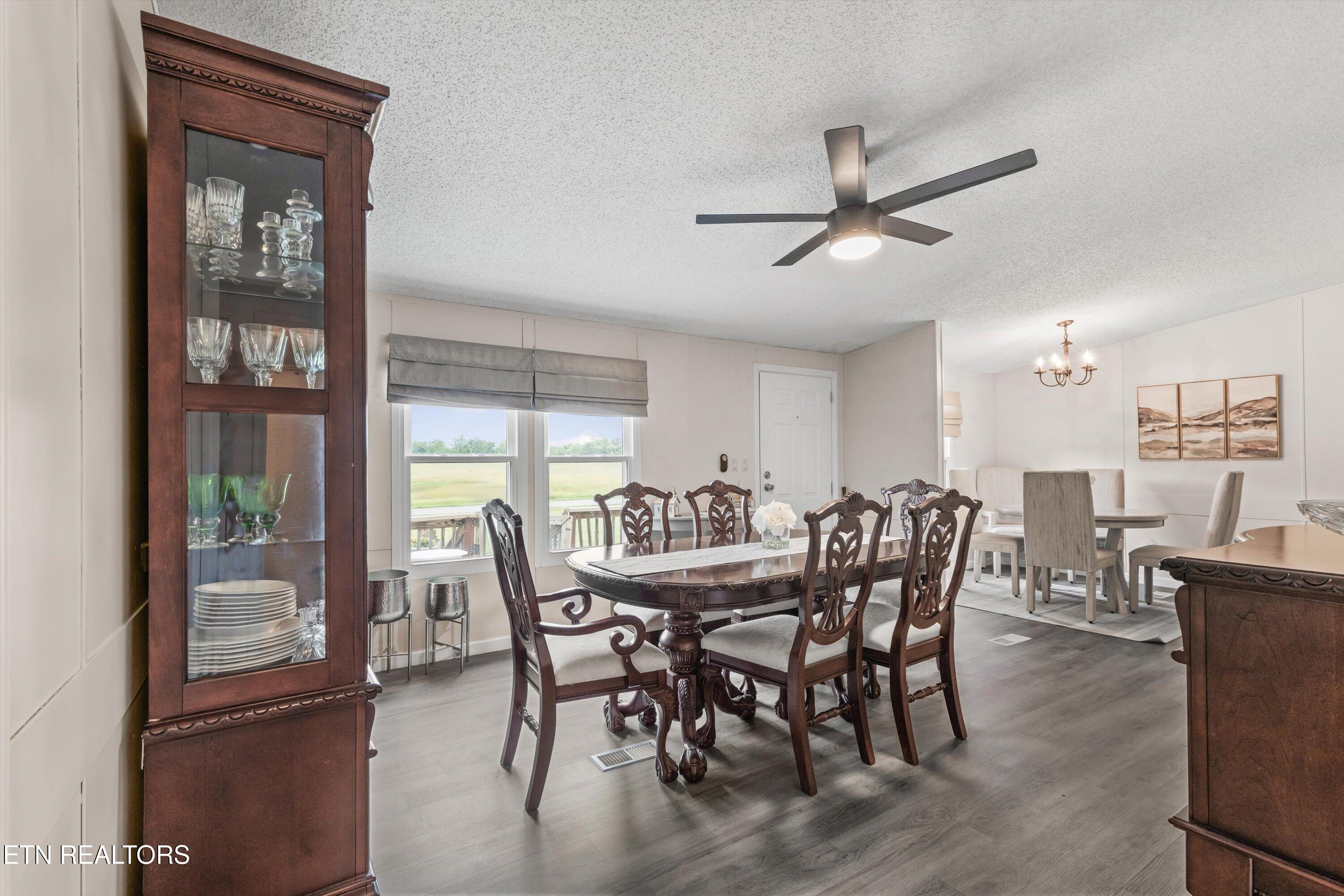 928 Walker Road Maryville, TN 37801 - Photo 17 of 33 Den or Dining