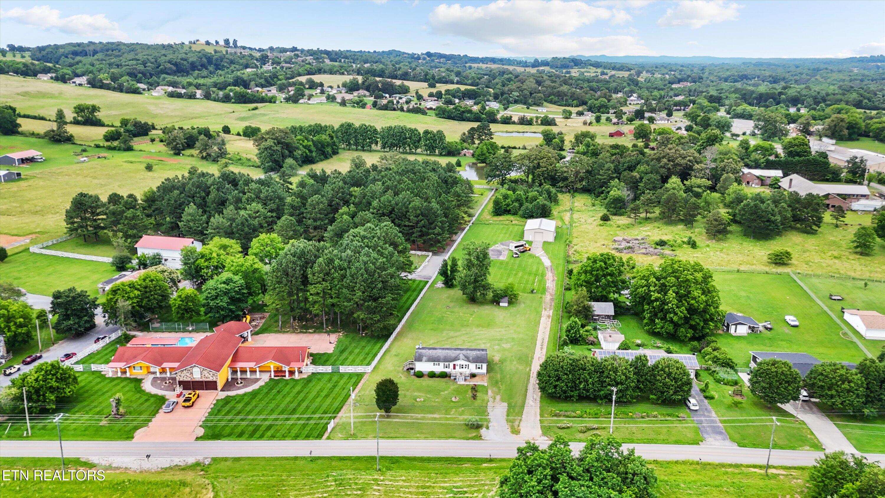 928 Walker Road Maryville, TN 37801 - Photo 26 of 33 Location