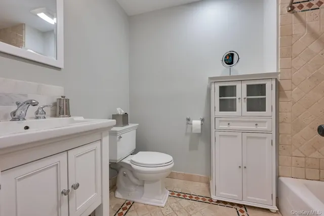 $2,495,000 | 24 Shadyrest Drive, Sag Harbor, NY 11963