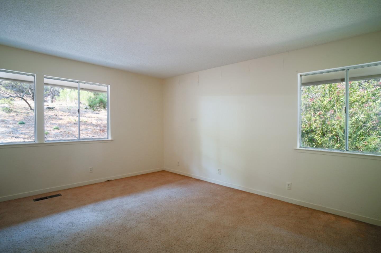 5 Forest Knoll Road Monterey, CA 93940 - Photo 20 of 26 Gallery Image 20