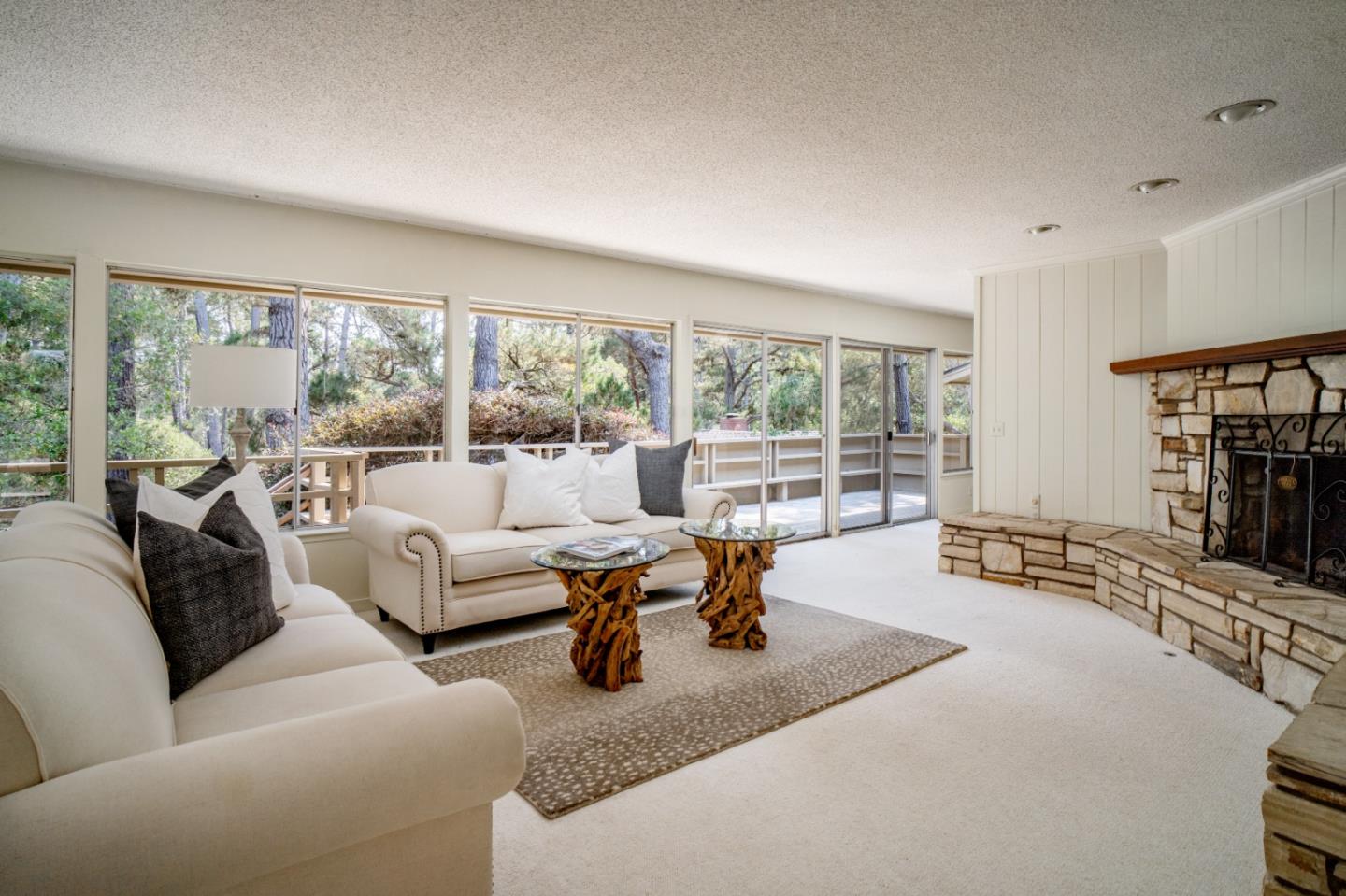 5 Forest Knoll Road Monterey, CA 93940 - Photo 2 of 26 Gallery Image 2