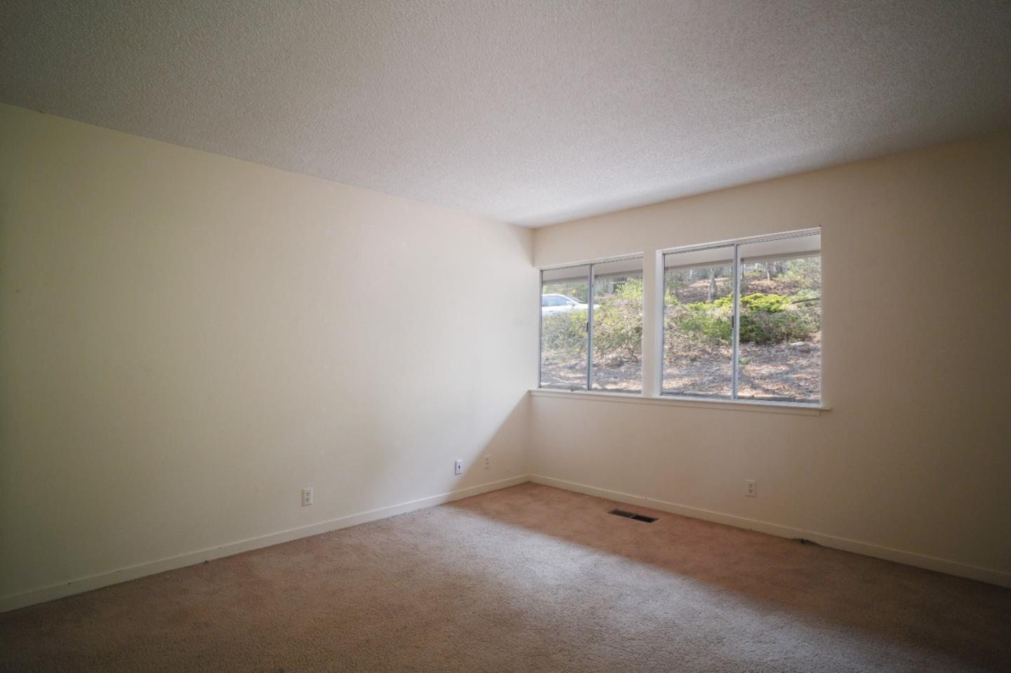 5 Forest Knoll Road Monterey, CA 93940 - Photo 21 of 26 Gallery Image 21