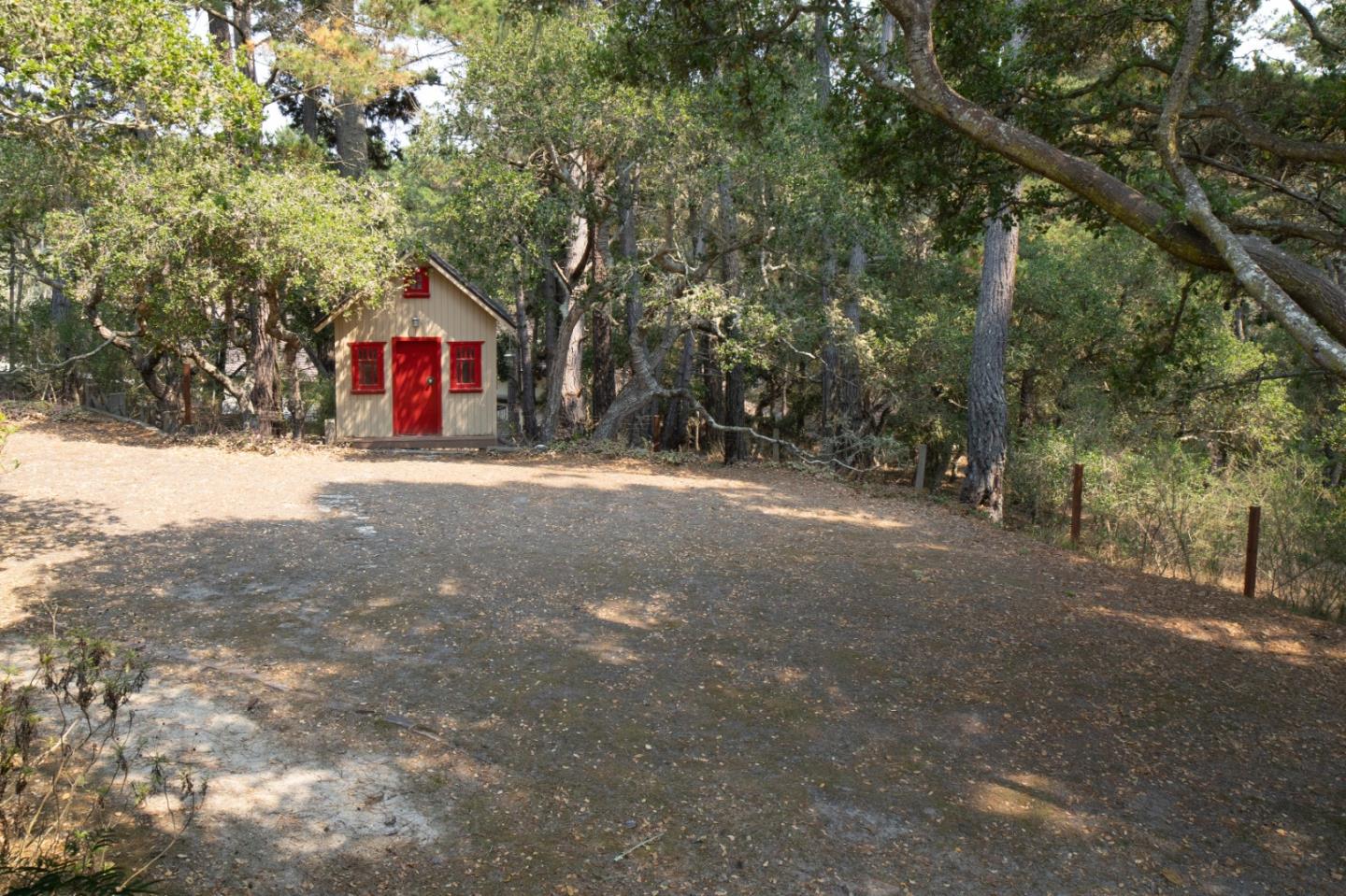 5 Forest Knoll Road Monterey, CA 93940 - Photo 24 of 26 Gallery Image 24