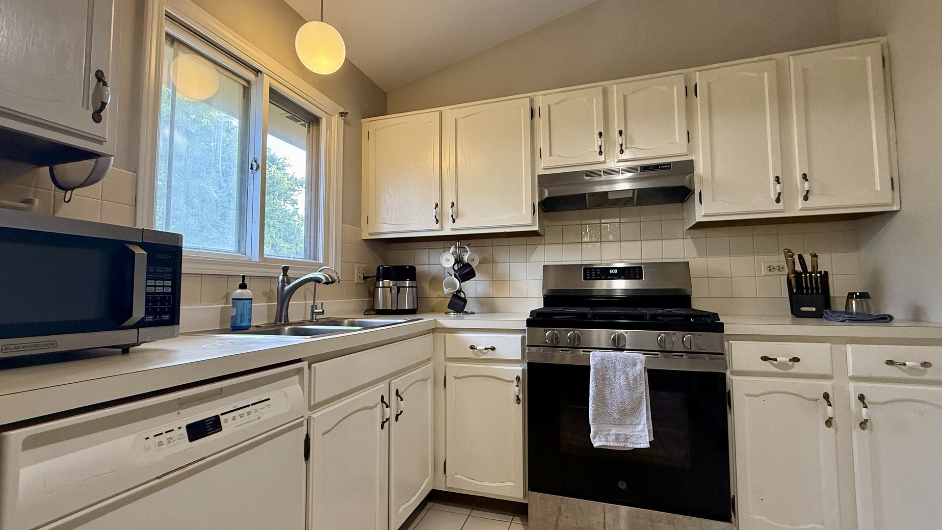 151 Pier Court Naperville, IL 60565 - Photo 19 of 27