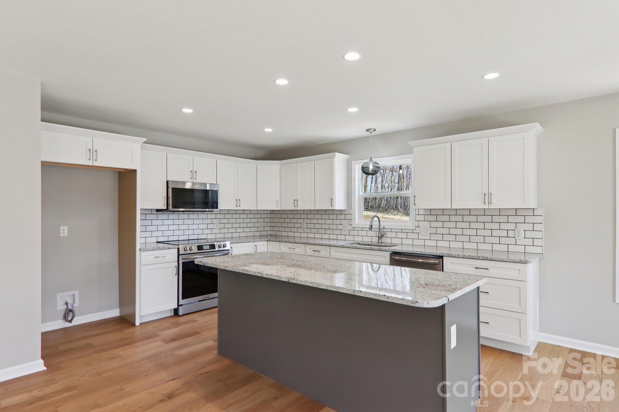 127 Lincoln Rdg Drive Candler, NC 28715 - Photo 11 of 31