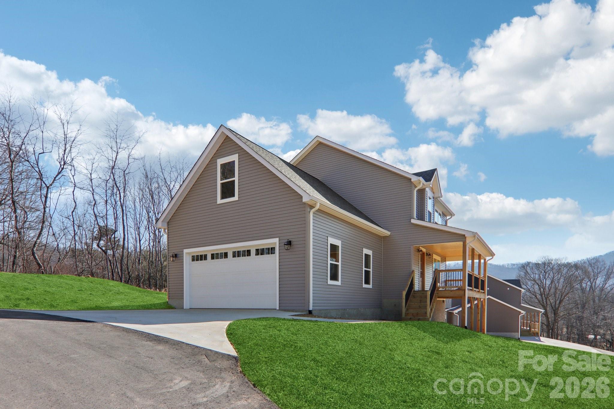 127 Lincoln Rdg Drive Candler, NC 28715 - Photo 2 of 31